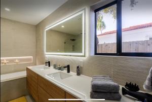 Ένα μπάνιο στο Miami Oasis by Brickell and Beaches +59 φωτογραφίες