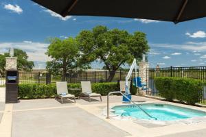 Bazén v ubytování SpringHill Suites by Marriott Austin Cedar Park nebo v jeho okolí