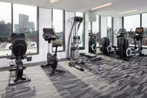 Fitness centrum a/nebo fitness zařízení v ubytování Le Méridien Columbus, The Joseph