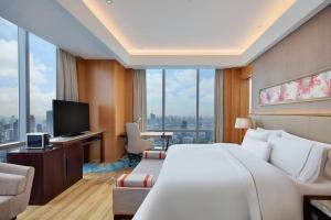 TV a/nebo společenská místnost v ubytování The Westin Jakarta