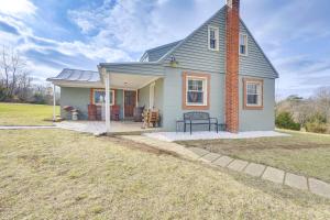 Gallery image of Grill and Fire Pit New Market Getaway on 3-Acres! in New Market
