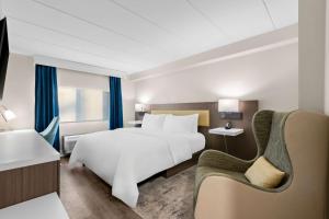 Fotografie z fotogalerie ubytování Latitude Suites Tinton Falls Eatontown - BW Premier Collection v destinaci Tinton Falls