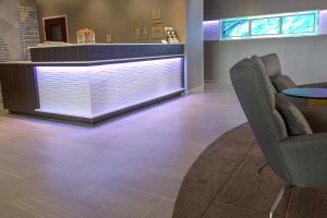 Χώρος καθιστικού στο SpringHill Suites Houston Pearland