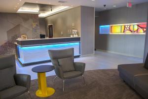 Χώρος καθιστικού στο SpringHill Suites Houston Pearland