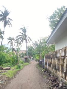 See You Cottage外面的花园