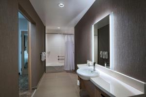 Koupelna v ubytování SpringHill Suites by Marriott Austin North