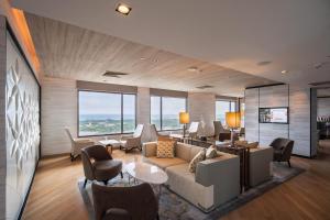 Posezení v ubytování Holiday Inn & Suites Rayong City Centre by IHG