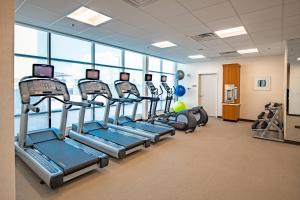 Fitness centrum a/nebo fitness zařízení v ubytování SpringHill Suites by Marriott Dallas McKinney