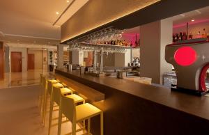 Lounge nebo bar v ubytování RH Princesa Hotel & Spa 4* Sup