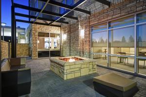 Posezení v ubytování SpringHill Suites by Marriott St. Paul Arden Hills