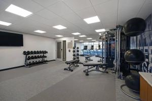 Fitness centrum a/nebo fitness zařízení v ubytování SpringHill Suites by Marriott St. Paul Arden Hills