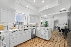 Fotografie z fotogalerie ubytování Charming single-story 3Brs 2bth home S-SF v destinaci South San Francisco