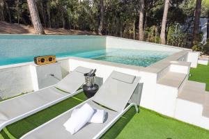Bazén v ubytovaní Luxury private Villa 25m Pool, Gym, 200m to Beach alebo v jeho blízkosti
