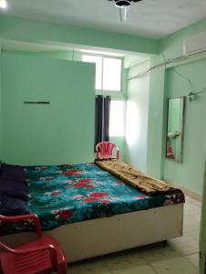 Hotel HillView, Junagadh客房内的一张或多张床位