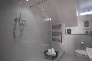 St Mawes Hotel的一间浴室