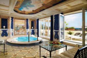 Bazén v ubytování The Westin Excelsior, Rome nebo v jeho okolí