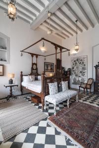 Posezení v ubytování Maison Twenty Six by LuxUnlock Private Villas + 37 fotografií