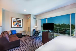 TV a/nebo společenská místnost v ubytování Residence Inn by Marriott Austin Northwest/The Domain Area