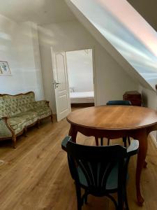 Billede fra billedgalleriet på Sonnenhof 1737 - Ferienzimmer & Apartments i Barbelroth