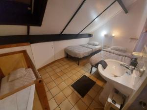 Vannituba majutusasutuses Gîte du sanglier
