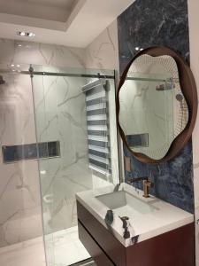 Bilik mandi di Sujimoto Residences MacDonald