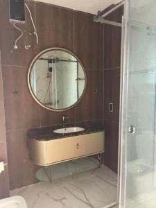 Bilik mandi di Sujimoto Residences MacDonald