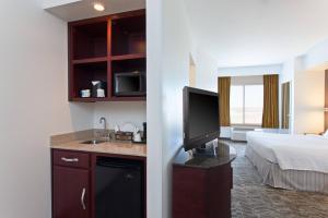 Postel nebo postele na pokoji v ubytování SpringHill Suites by Marriott El Paso