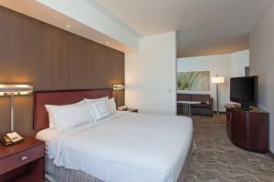 Postel nebo postele na pokoji v ubytování SpringHill Suites by Marriott El Paso
