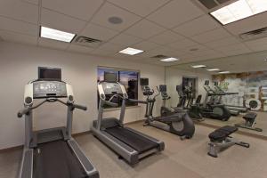 Fitness centrum a/nebo fitness zařízení v ubytování SpringHill Suites by Marriott El Paso