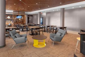 Restaurace v ubytování SpringHill Suites by Marriott Denver Tech Center