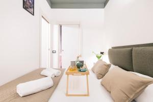 A seating area at Easylife - The Magnificent Flat Porta Venezia