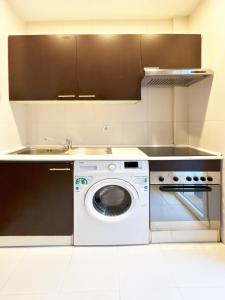 Kuchyň nebo kuchyňský kout v ubytování Habitaciones cómodas en piso amplio