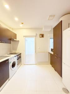 Kuchyň nebo kuchyňský kout v ubytování Habitaciones cómodas en piso amplio