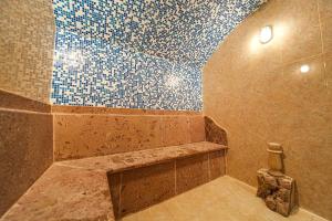 Vannituba majutusasutuses Visota 1880 Hotel Tsaghkadzor
