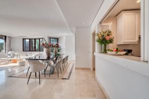 Kuchyňa alebo kuchynka v ubytovaní VACATION MARBELLA I La Alzambra Peaceful Hideaway with Sea views