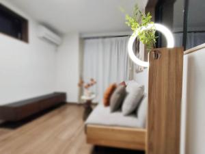 Area tempat duduk di 近上野 3层全新别墅 全新装修 3室1厅1浴室2卫生间 设施齐全 最大8人 Ueno 3 rooms 1dining room 1 bathrooms 2toilets Max 8P