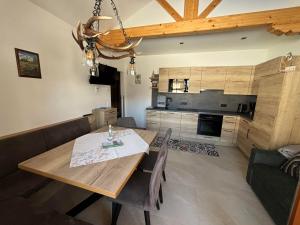 Kuchyňa alebo kuchynka v ubytovaní Appartement Grubhof
