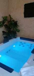Bazén v ubytování Roccaverde Hotel nebo v jeho okolí