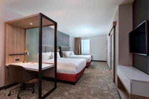Postel nebo postele na pokoji v ubytování SpringHill Suites by Marriott Denver West/Golden + 24 fotografií