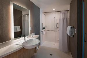 Koupelna v ubytování SpringHill Suites by Marriott Denver West/Golden