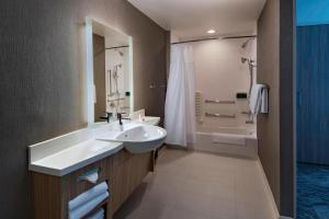 Koupelna v ubytování SpringHill Suites by Marriott Denver West/Golden