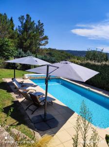 Piscina di GITE AUX 4 SAISONS DU COLORADO PROVENÇAL - 3 ÉTOILES - Rustrel o nelle vicinanze