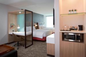 SpringHill Suites by Marriott East Lansing University Area, Lansing Area客房内的一张或多张床位