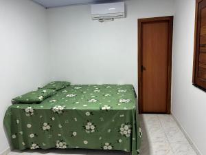 Ένα ή περισσότερα κρεβάτια σε δωμάτιο στο Apartamentos com acesso para praia em Porto de Sauipe