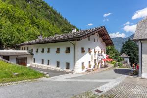 Ein allgemeiner Bergblick oder ein Berglick von des Hotels aus