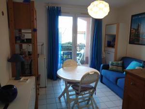 Posedenie v ubytovaní 4RB86 Appartement type T2 cabine dans résidence bord de mer à Collioure