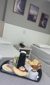 Comida na casa de hóspedes ou em algum lugar perto