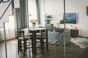 Istumisnurk majutusasutuses "Hunter's Suite"- at the heart of Hartberg I Parking