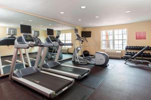 Phòng/tiện nghi tập thể dục tại TownePlace Suites Phoenix North
