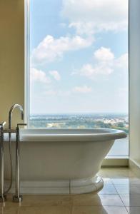 Фотография из галереи Four Seasons St. Louis в Сент-Луисе